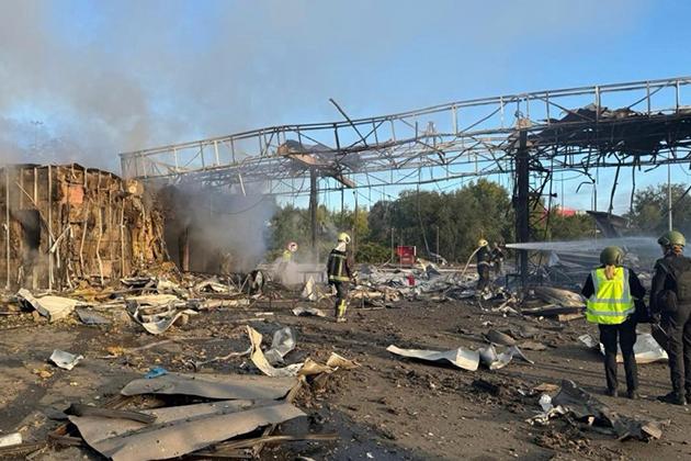 Шостий удар по інфраструктурі UKRNAFTA у Києві за останні тижні: росіяни знову атакували АЗК